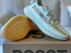 侃爷椰子 350V2 亚洲限定，年度爆款神鞋