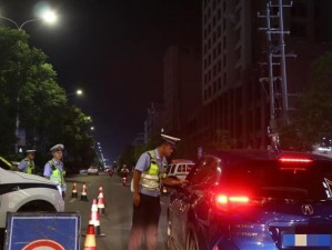 交警用小 XUE 查酒驾 H新科技，快速精准，守护道路安全